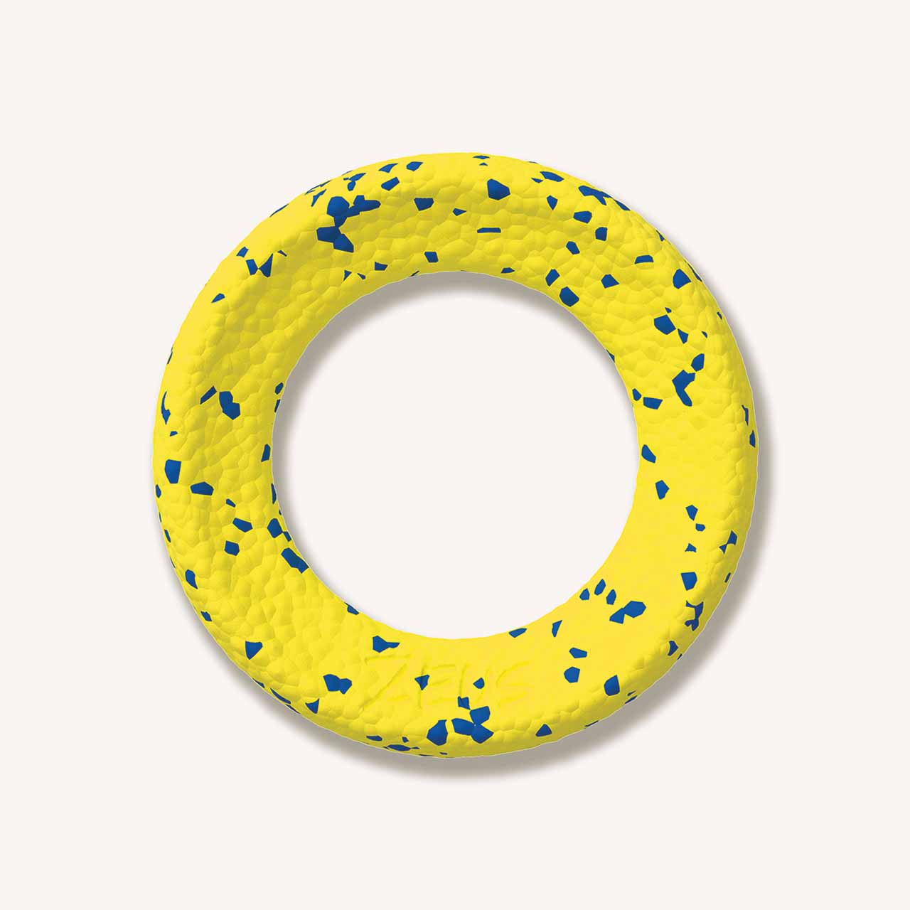 3D renders of the Zeus NITRO Ring with rubber core.